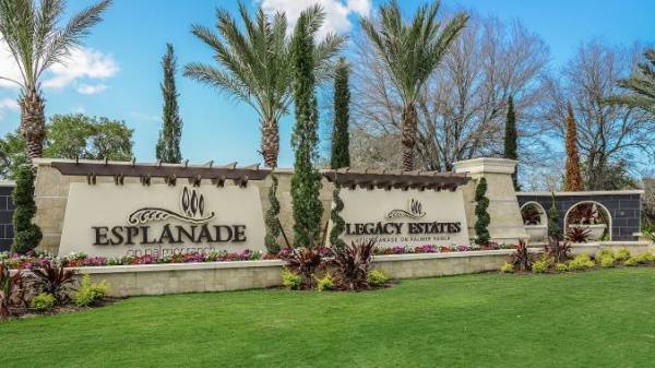 EsplanadeonPalmerRanchEntrySign (1)